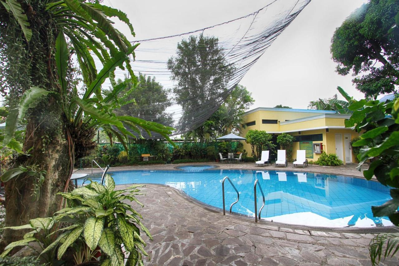 Hotel Fleuris Puerto Princesa Buitenkant foto