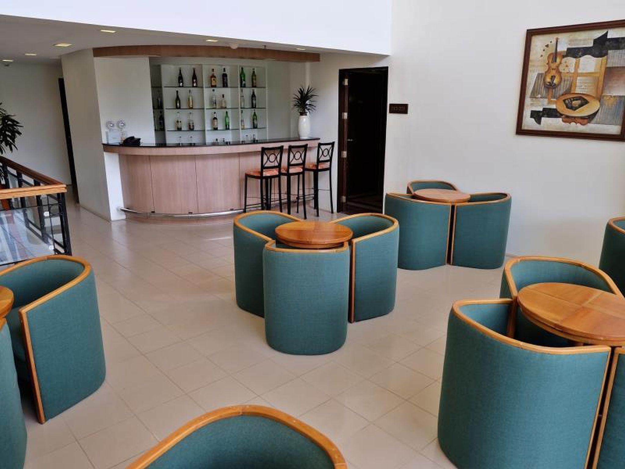 Hotel Fleuris Puerto Princesa Buitenkant foto